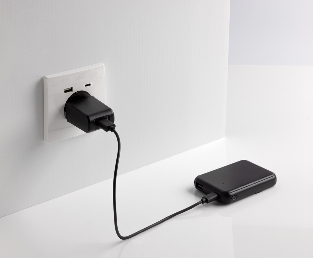 Stellar RCS rplastic 5000 mah 5W magnetische powerbank