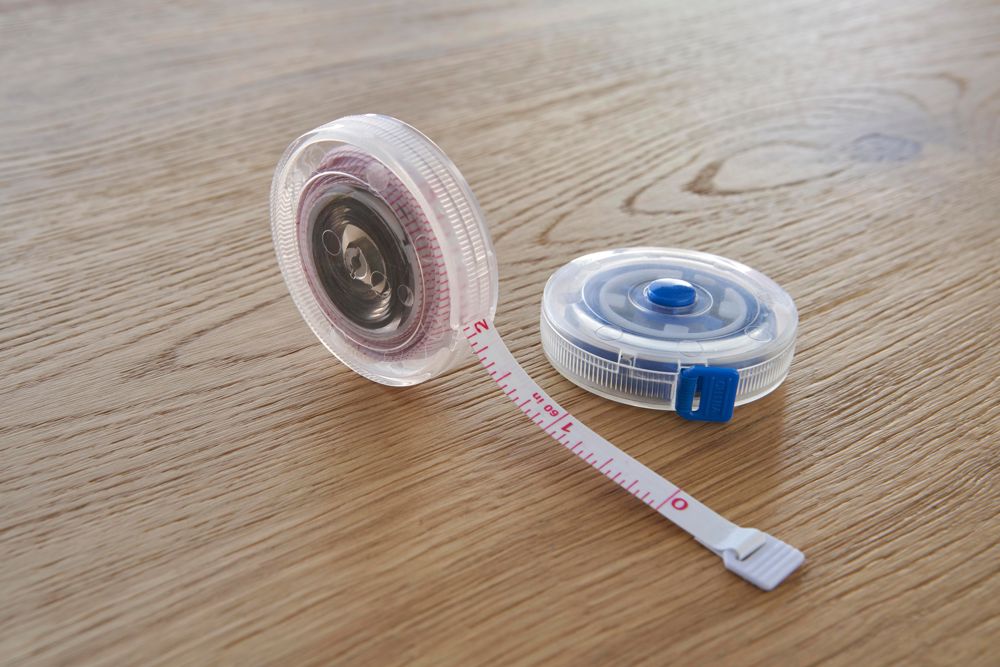 Plastic oprolbare meetlint Theo