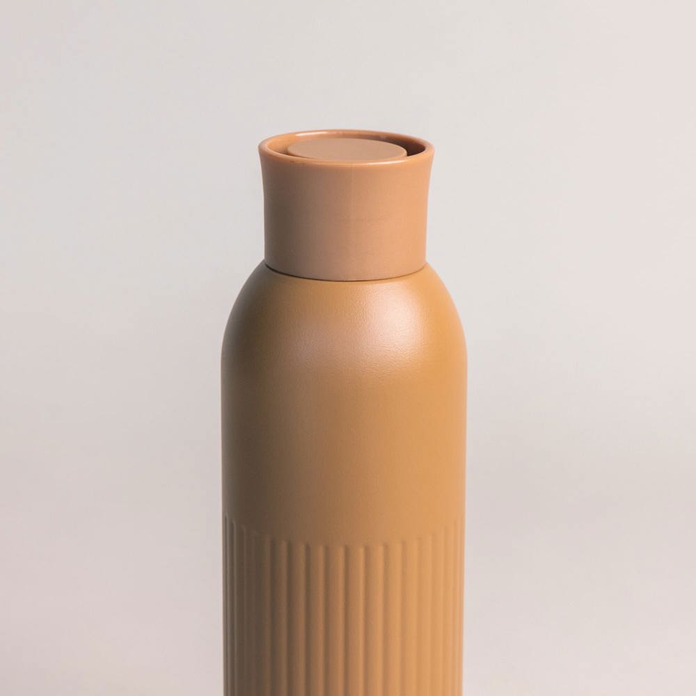 Sagaform Tekla Push stalen fles met druk dop gerecycled) 500 ml
